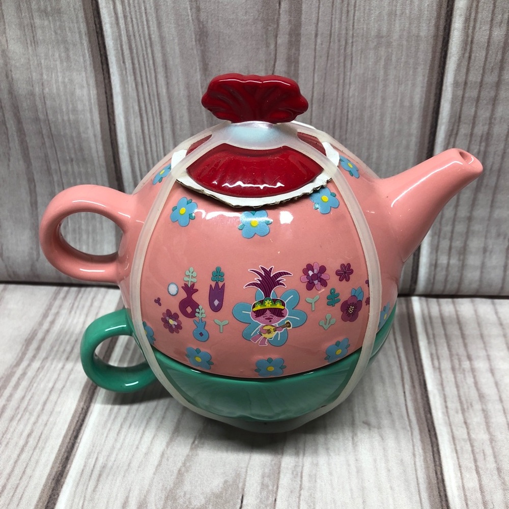 Dreamworks Trolls Be Free Stacking Ceramic Teapot